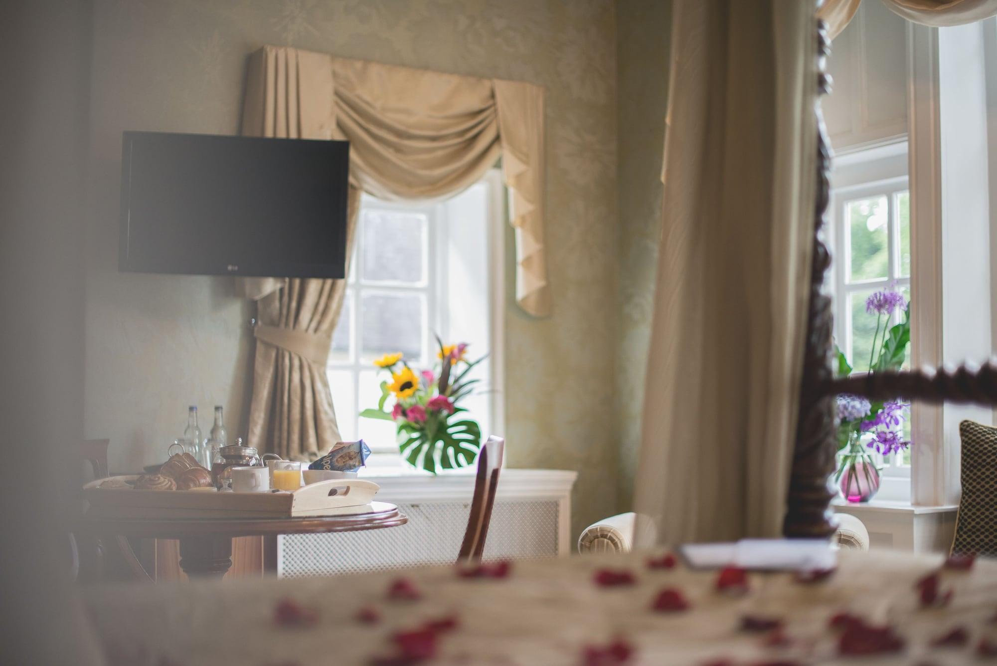 Mere Court Hotel Натсфорд Екстер'єр фото