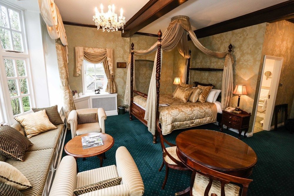 Mere Court Hotel Натсфорд Екстер'єр фото